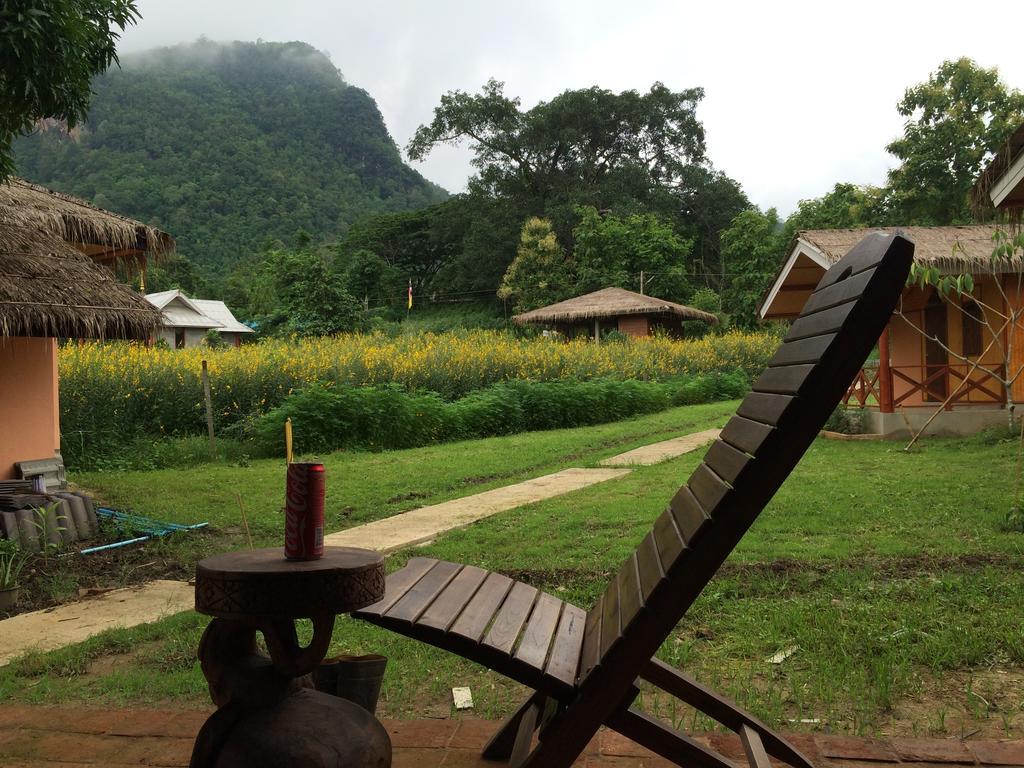 Chiang Dao Story Camp Hotel Exterior photo