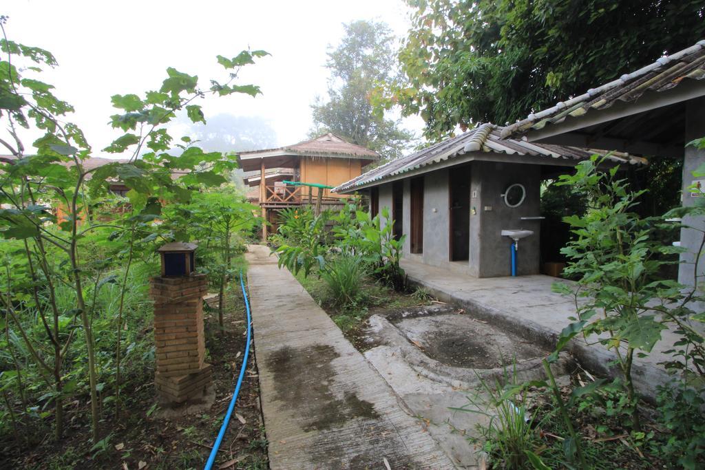 Chiang Dao Story Camp Hotel Exterior photo