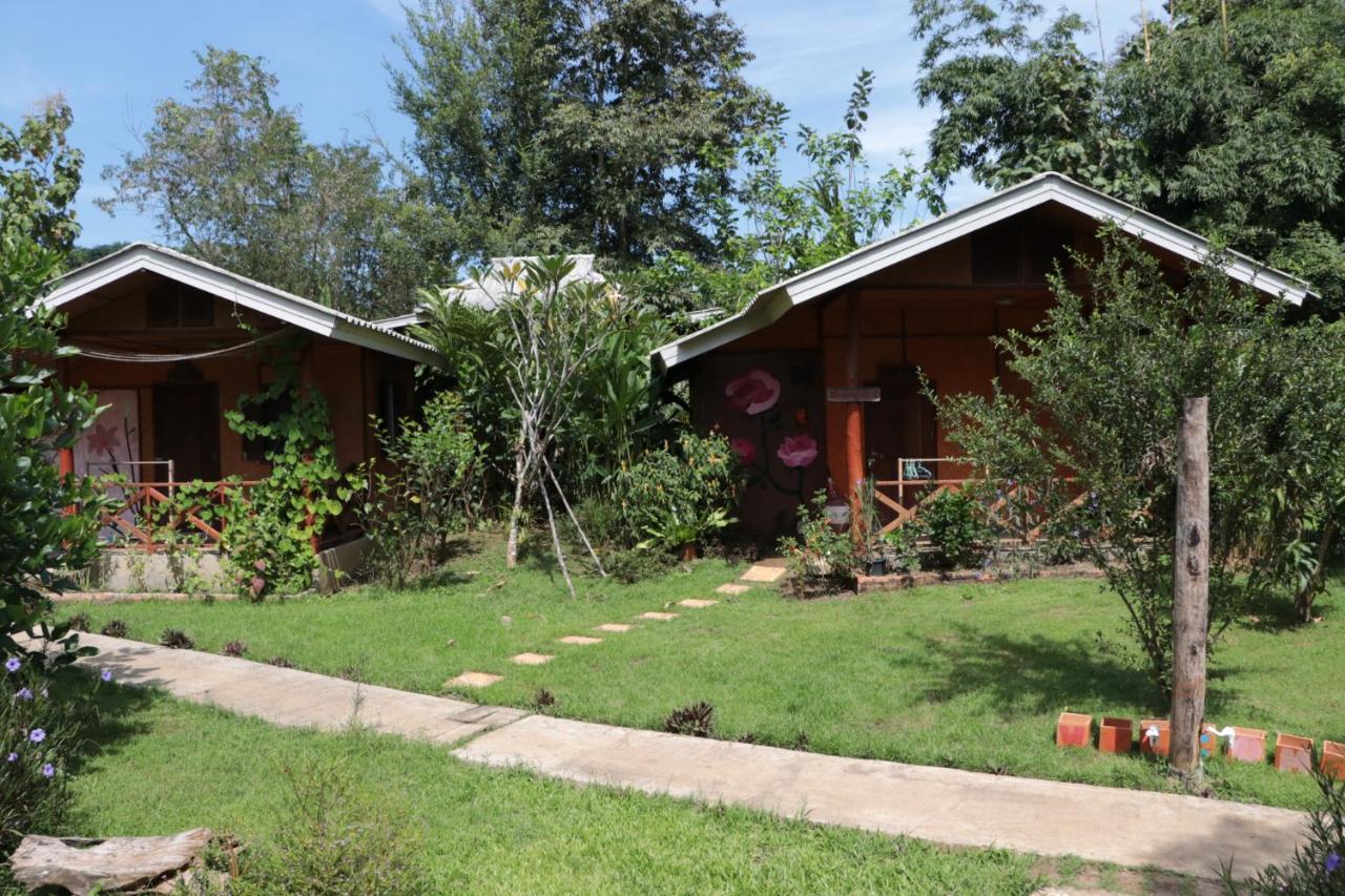 Chiang Dao Story Camp Hotel Exterior photo