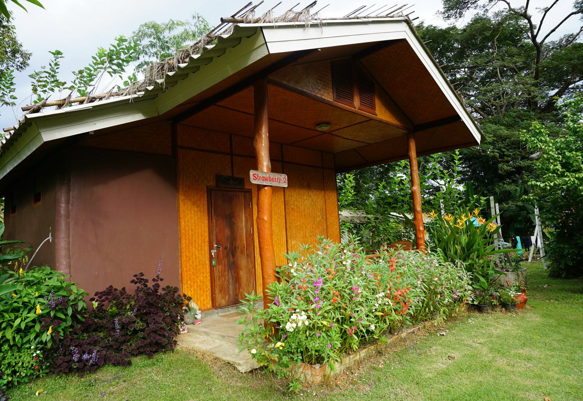 Chiang Dao Story Camp Hotel Exterior photo